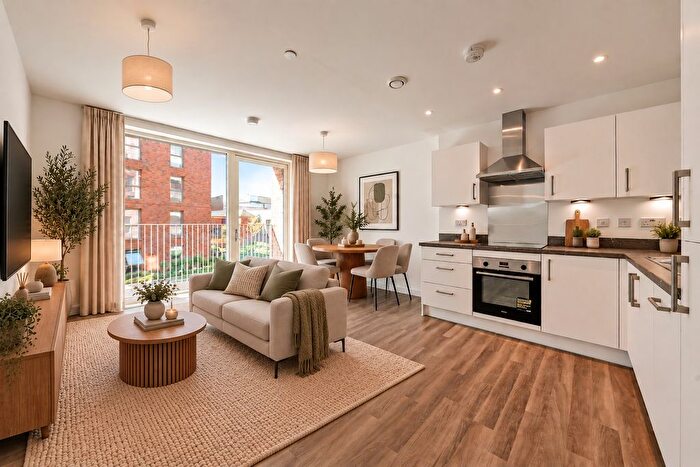 2 Bedroom Flat For Sale In Moorbridge Road, Maidenhead, SL6