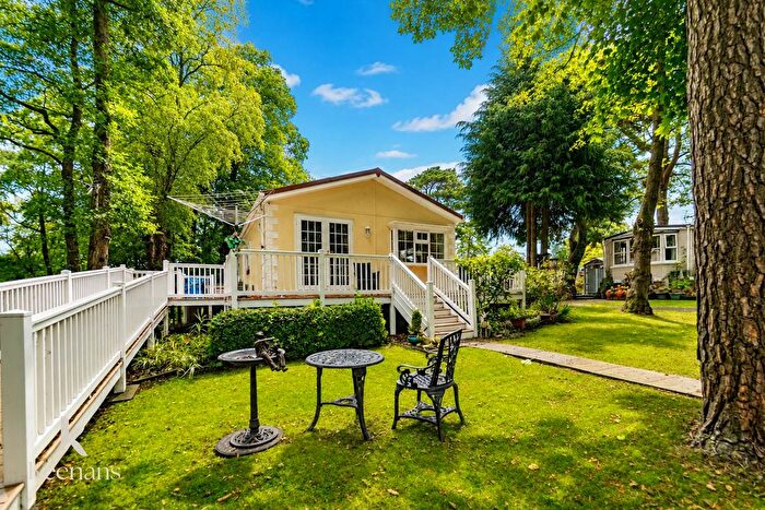 2 Bedroom Mobile/park Home For Sale In Edisford Road, Waddington, BB7