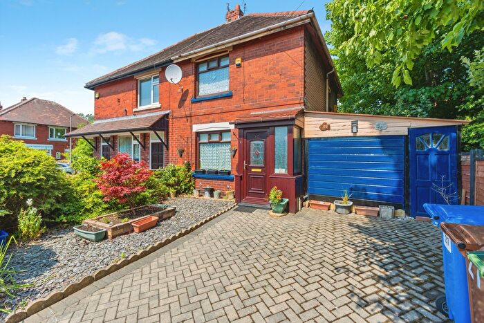 2 Bedroom Property To Rent In Turncroft Lane, Stockport, SK1