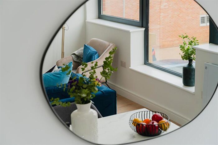 2 Bedroom Apartment To Rent In Roebuck Close, Reigate, RH2