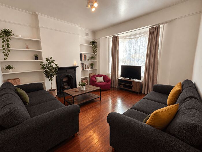 3 Bedroom Terraced House To Rent In Grosvenor Road, Hanwell, W7