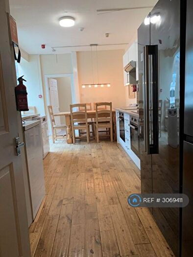 8 Bedroom Terraced House To Rent In Queens Terrace, Newcastle Upon Tyne, NE2