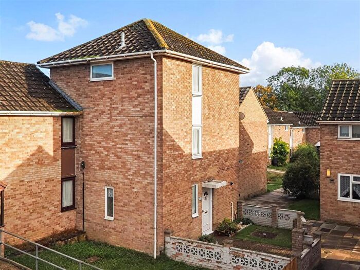 4 Bedroom End Of Terrace House For Sale In Rhodes Square, Andover, SP10