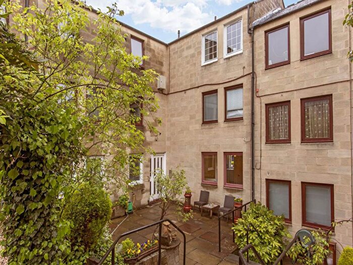 1 Bedroom Flat To Rent In Jamaica Mews, New Town, Edinburgh, EH3