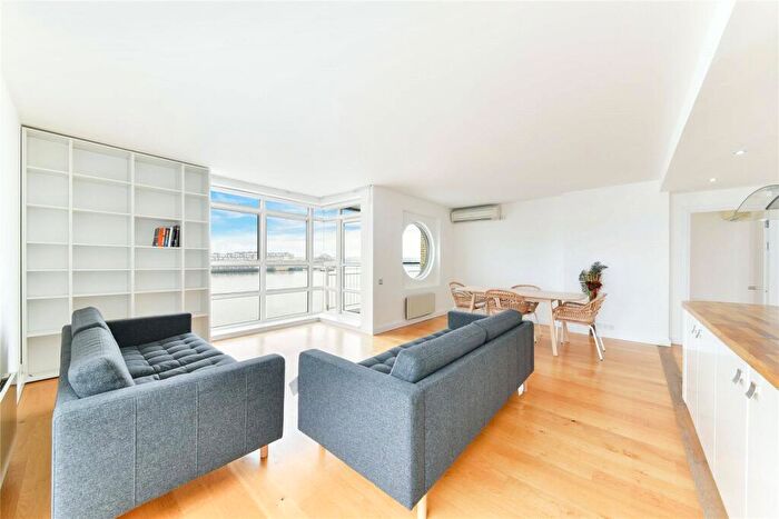 3 Bedroom Apartment To Rent In Cuba Street, Canary Wharf, London, E14