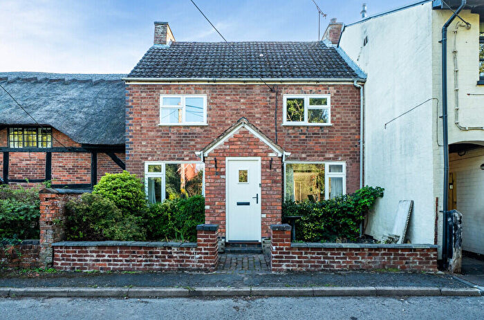 3 Bedroom Cottage For Sale In Brook Street, Wolston, CV8