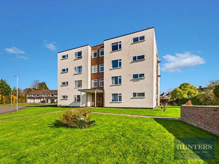 2 Bedroom Apartment For Sale In Belworth Court, Cheltenham, GL51