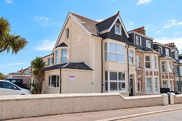 1 Bedroom Flat For Sale In Edgcumbe Avenue, Newquay, TR7
