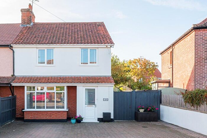 3 Bedroom Semi-Detached House For Sale In Bernard Road, Cromer, NR27