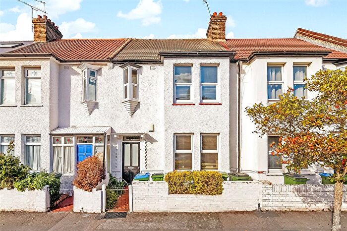 3 Bedroom Terraced House For Sale In Bramshot Avenue, London, SE7