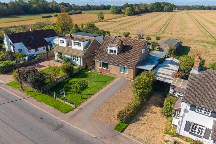 3 Bedroom Detached House For Sale In Kimbolton Road, Bolnhurst, Bedford, Beds, MK44