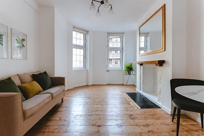 1 Bedroom Flat For Sale In London Fields East Side, Hackney, E8