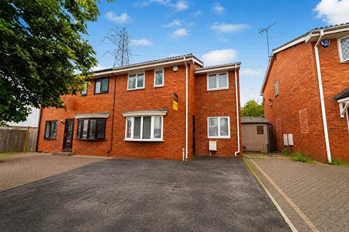 6 Bedroom House To Rent In Heeley Road, Birmingham, B29