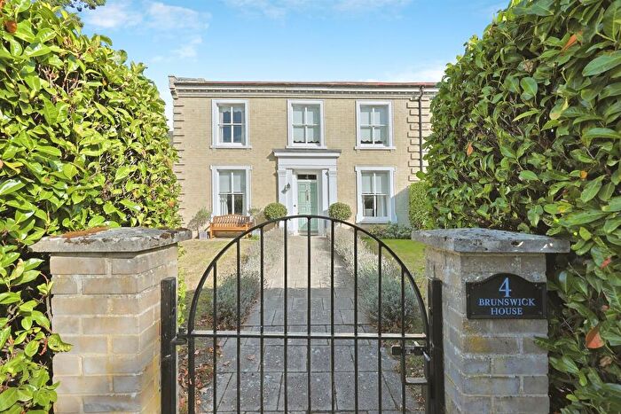 4 Bedroom Semi-Detached House For Sale In Brunswick Road, Norwich, NR2