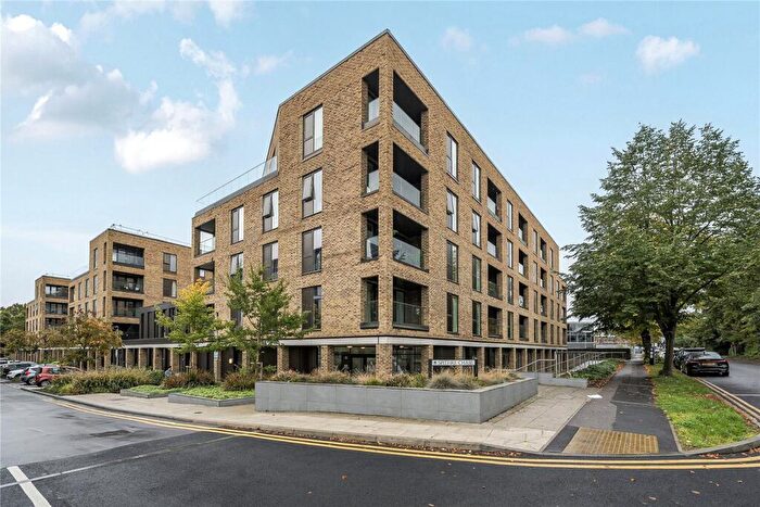 2 Bedroom Flat For Sale In Spitfire Chase, Walton-On-Thames, KT12