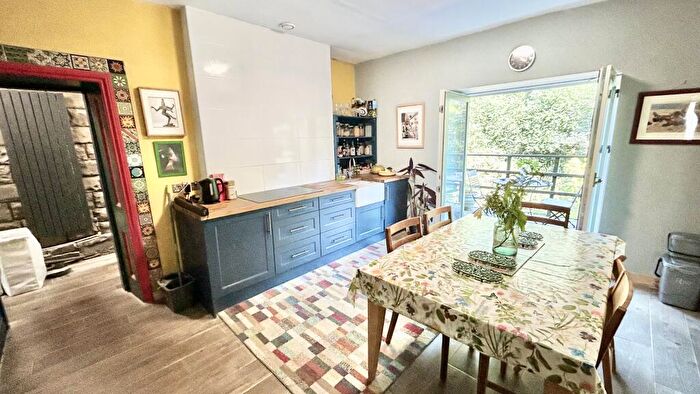 3 Bedroom Terraced House For Sale In Burnley Road East, Rossendale, BB4
