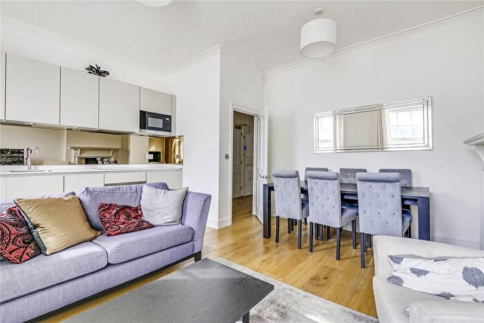 3 Bedroom Flat To Rent In Gloucester Place, Marylebone, W1U