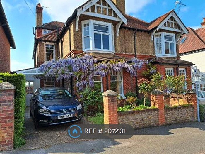 5 Bedroom Semi-Detached House To Rent In Mareschal Road, Guildford, GU2