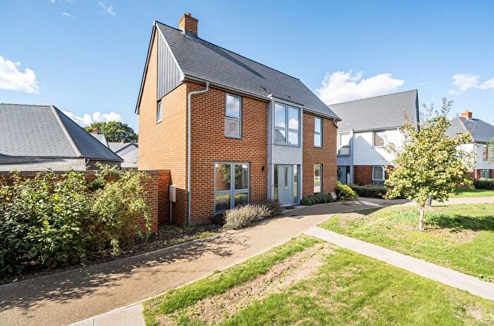 4 Bedroom Detached House For Sale In Skipper Walk, Kennington, Ashford, TN24