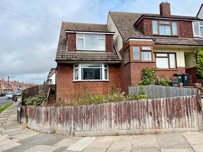 3 Bedroom Semi-Detached House For Sale In Chalky Road, Portslade, BN41