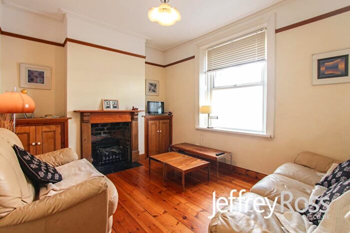 5 Bedroom Private Hall To Rent In Flora Street, Cathays, CF24