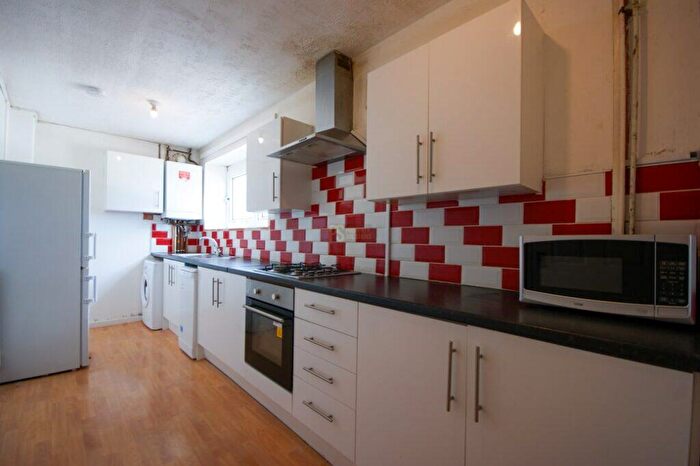 3 Bedroom Flat To Rent In Duddeston Manor Road, Birmingham, B7