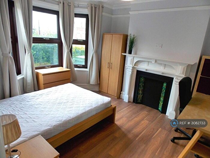 5 Bedroom Semi-Detached House To Rent In Devonshire Road, Southampton, SO15