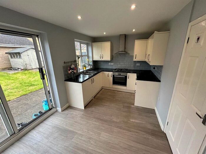 3 Bedroom Detached House To Rent In Woodpecker Mews, Chippenham, SN14