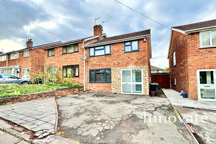 3 Bedroom Semi-Detached House To Rent In Friary Road, Birmingham, B20
