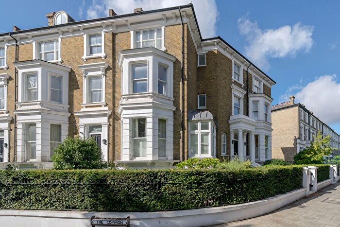 2 Bedroom Flat For Sale In B The Mall, Ealing, W5
