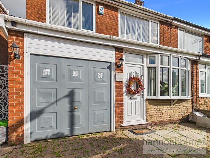 3 Bedroom Semi-Detached House For Sale In Harrowby Lane, Farnworth, Bolton, BL4