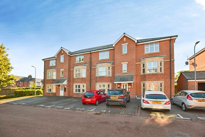 2 Bedroom Flat For Sale In Dorman Gardens, Middlesbrough, North Yorkshire, TS5