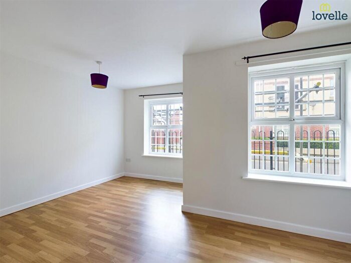 2 Bedroom Flat To Rent In Cambrai Close, Lincoln, LN1