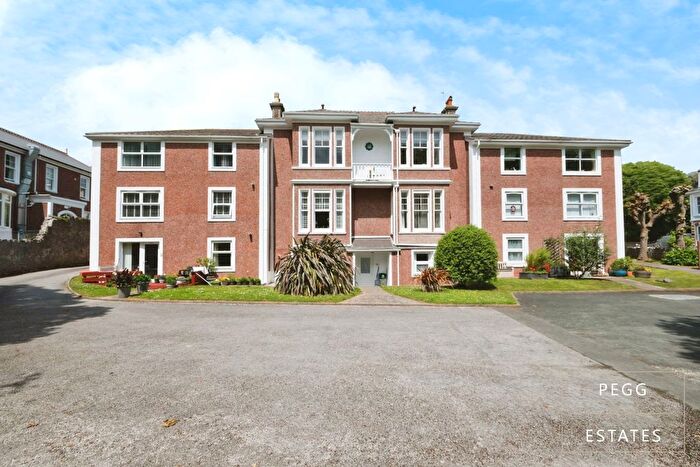 2 Bedroom Flat For Sale In Compton House, Torquay, TQ1