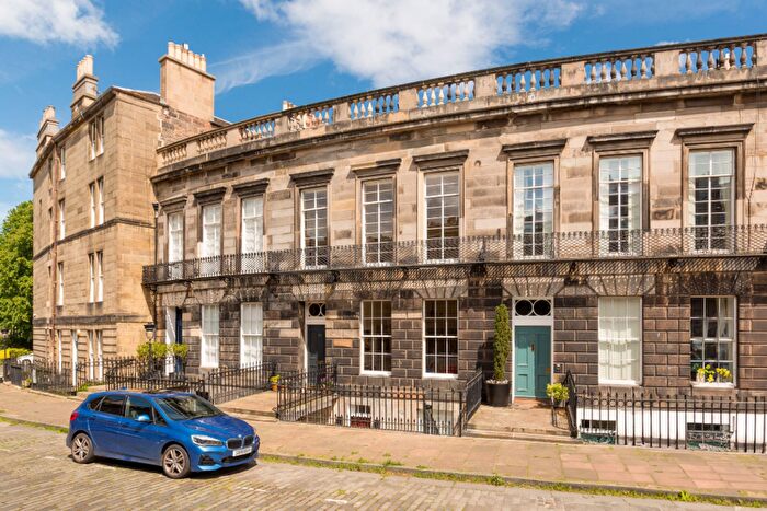 3 Bedroom Flat For Sale In Danube Street, Edinburgh, EH4