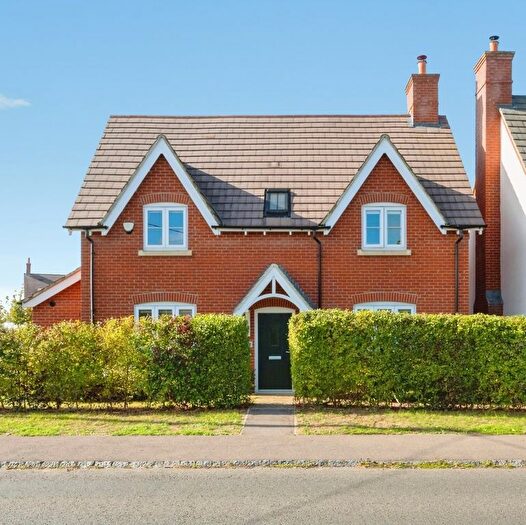 4 Bedroom Detached House For Sale In Worlds End Lane, Weston Turville, Aylesbury, HP22