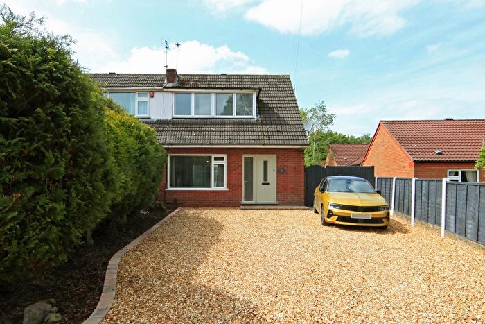 2 Bedroom Semi-Detached House For Sale In Oldcroft, Oakengates, TF2