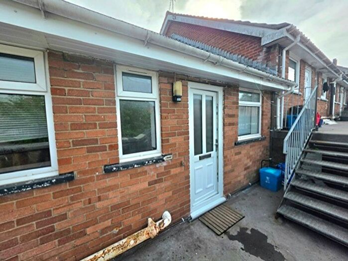 2 Bedroom Flat For Sale In Clarendon Road, Penylan, CF23