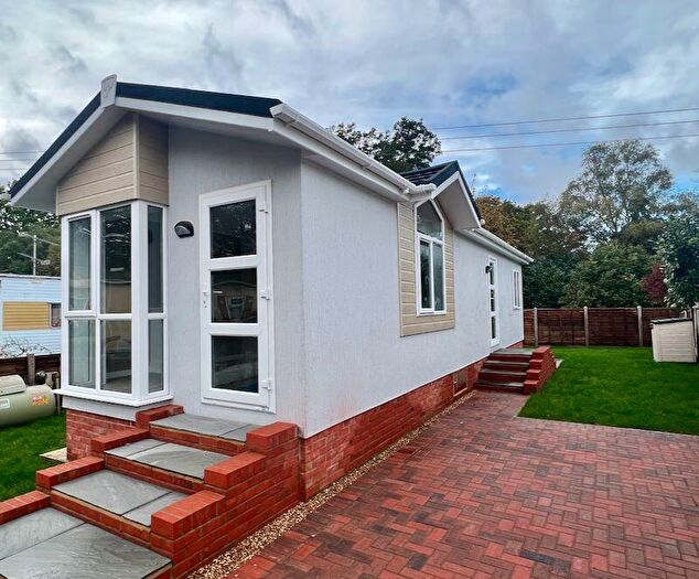 2 Bedroom Park Home For Sale In Great Value Residential Park Home Now Available To View, GU14