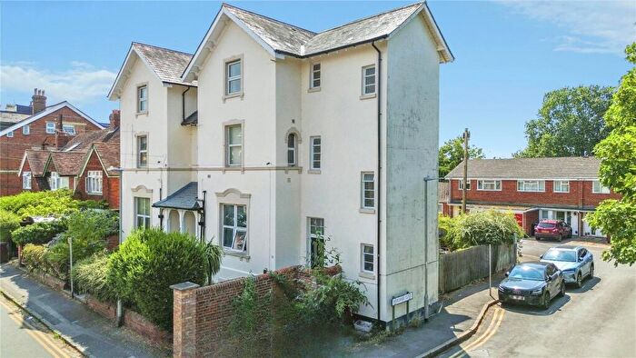 1 Bedroom Apartment For Sale In Milman Road, Reading, Berkshire, RG2