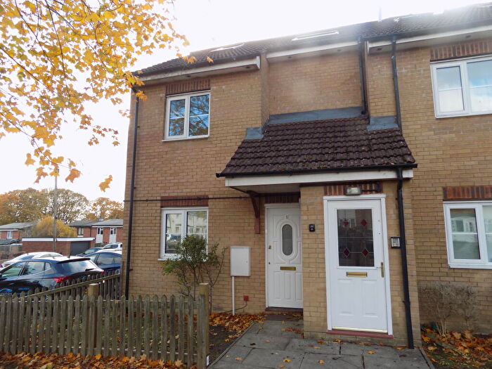 2 Bedroom Flat To Rent In Linkways Court, Linkways, Stevenage, Hertfordshire, SG1