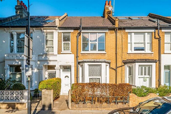 3 Bedroom Terraced House For Sale In Wendell Road, Askew Village, W12