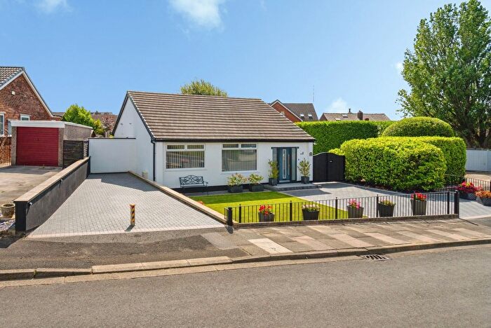 2 Bedroom Bungalow For Sale In Singleton Grove, Westhoughton, Bolton, Greater Manchester, BL5