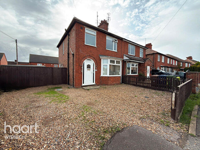 3 Bedroom Semi-Detached House For Sale In Old Lynn Road, Wisbech, PE13