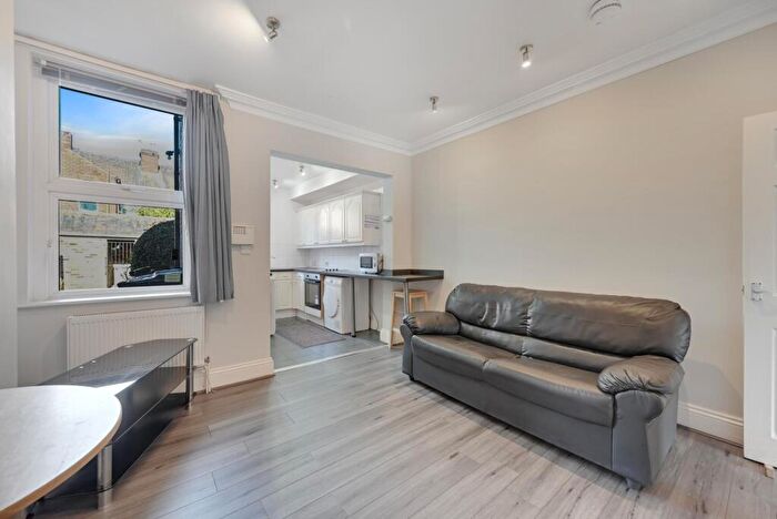 4 Bedroom House To Rent In Queens Road, Highfield, Sheffield, S2