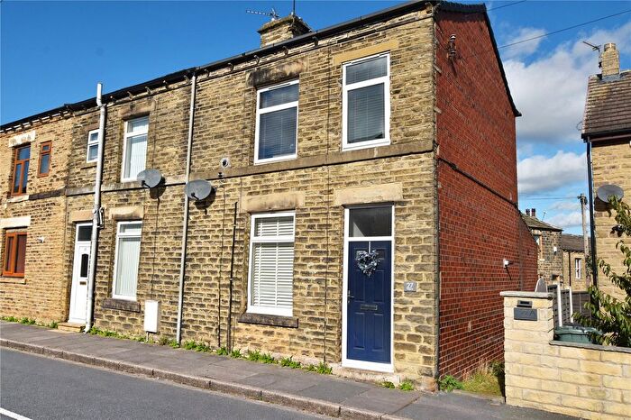 2 Bedroom End Of Terrace House For Sale In Kirkgate, Hanging Heaton, Batley, WF17