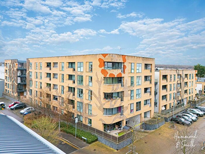 2 Bedroom Flat To Rent In Jacks Farm Way, Citius Court, E4