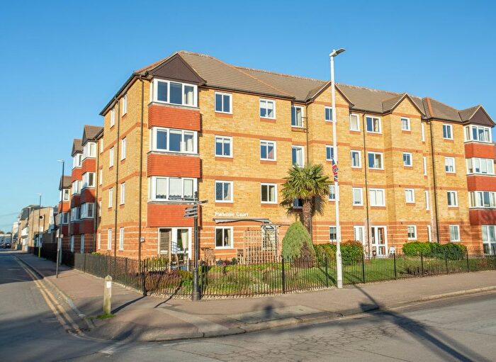 1 Bedroom Flat For Sale In Kings Road, Herne Bay, Kent, CT6