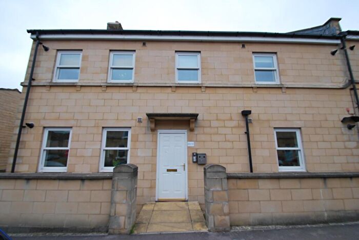 2 Bedroom Property To Rent In Albany Court, BA2