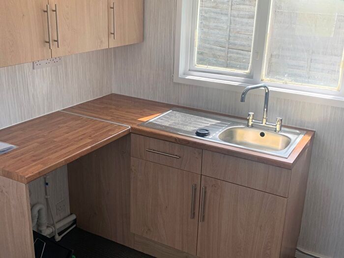1 Bedroom Property To Rent In Neales Way, Chesterfield, S42